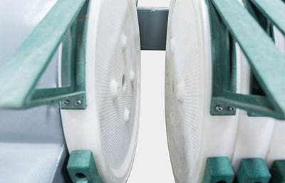 壓濾機(jī)廠家解析:污泥壓濾機(jī)濾布根據(jù)濾液來選擇